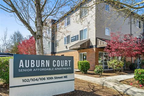 Auburn Court Apartments .